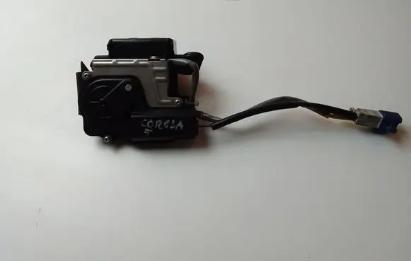 Toyota Corolla Verso AR10 Loading door lock 6935005030
