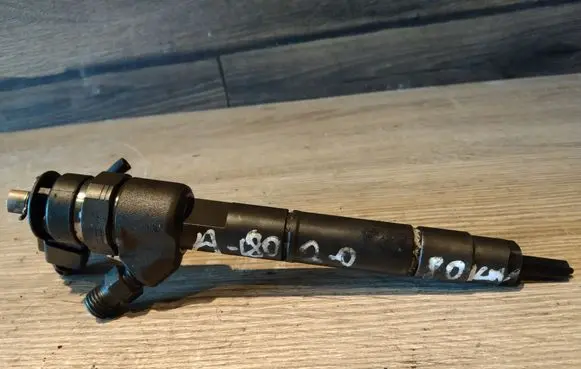 Mercedes-Benz A W169 Fuel injector