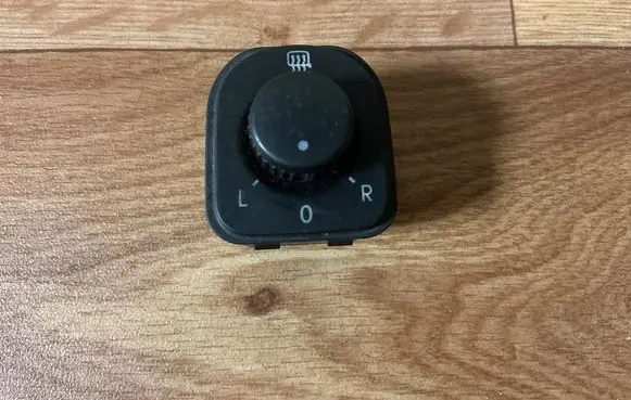 Volkswagen PASSAT B6 Wing mirror switch 1K0959565