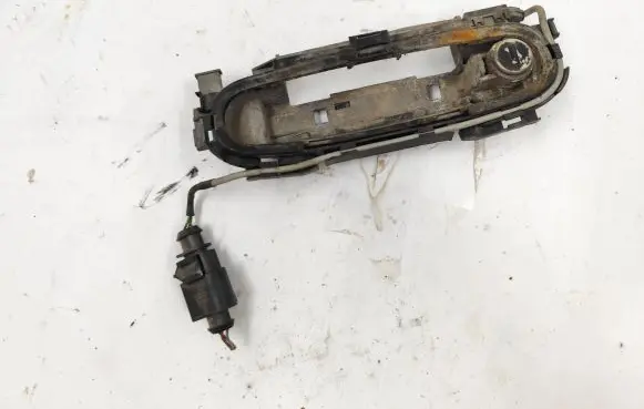 Audi A4 S4 B5 8D Front door lock (next to the handle) 8L4837063A