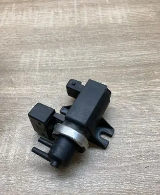BMW 3 E46 Turbo solenoid valve 2247906 722796000