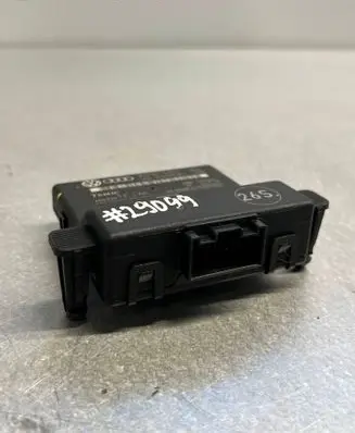 Volkswagen PASSAT B6 Gateway control module 404339