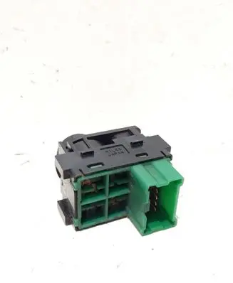 Nissan Qashqai Wing mirror switch