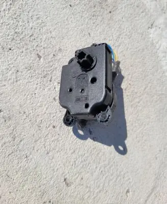 Ford Grand C-MAX Air flap motor/actuator AV6N19E616AA EVD251 ELJU043B