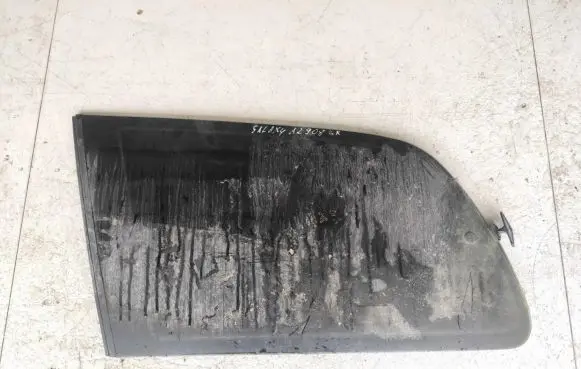 Ford Galaxy Rear side window