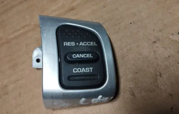 Jeep Cherokee III KJ Steering wheel buttons/switches 56010358AB