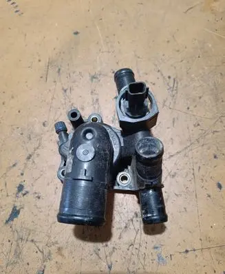 Renault Trafic II (X83) Thermostat/thermostat housing 907243C