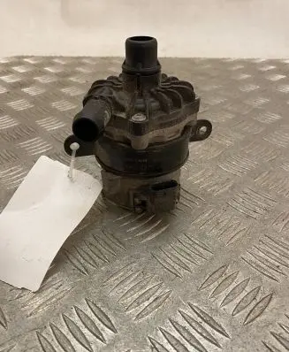 Volvo XC90 Electric auxiliary coolant/water pump 31338399