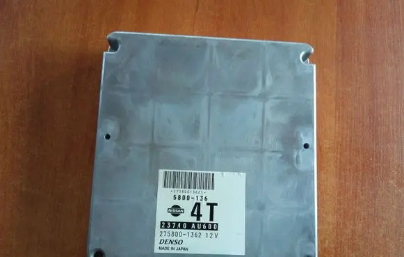 Nissan Primera Engine control unit/module 23710AU600 5800136 2758001362