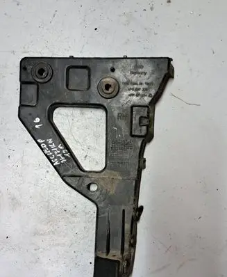 Audi A6 S6 C6 4F Front bumper mounting bracket 13672 4F0807228