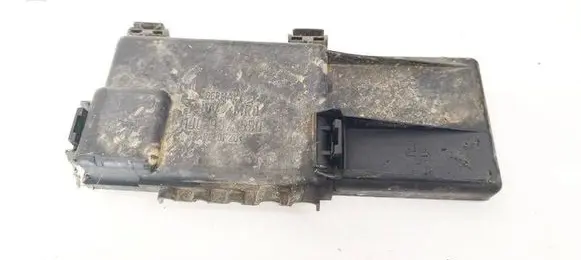 Volkswagen Golf IV Fuse box cover 1J0937550