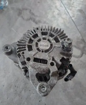 Nissan Qashqai Generator/alternator 23100JD71B