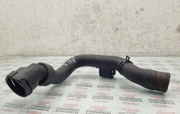Audi A4 S4 B6 8E 8H Engine coolant pipe/hose 8E0121101C