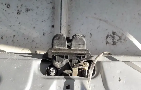 Audi A4 S4 B5 8D Tailgate/trunk/boot lock/catch/latch