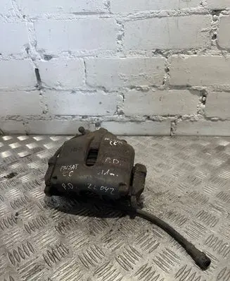 Volkswagen PASSAT CC Front brake caliper