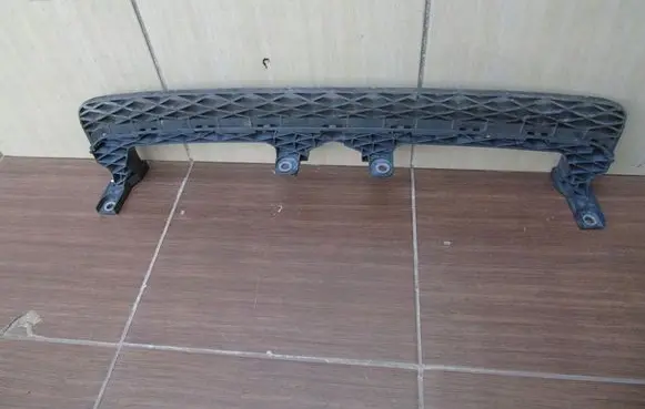Volkswagen PASSAT B7 Front bumper mounting bracket 3AA807571