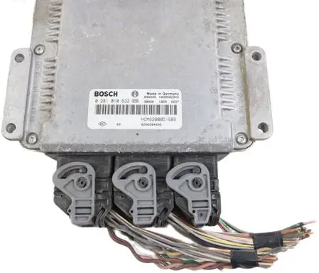 Opel Vivaro Engine control unit/module 8200204836 8200051608 0281010632