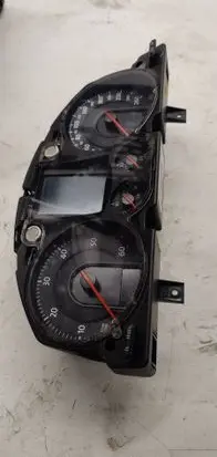Speedometer (instrument cluster)