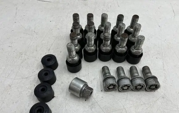 Skoda Enyaq iV Nuts/bolts 