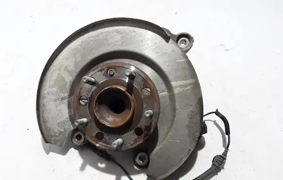 Chrysler Pacifica Rear wheel hub 68218017AC