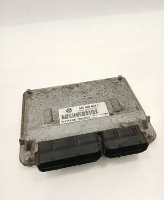 Volkswagen Polo IV 9N3 Engine control unit/module 03E906033L 5WP4019405