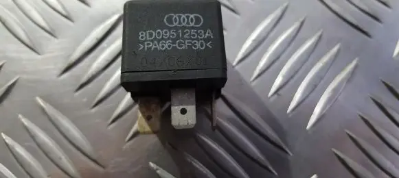 Audi A4 S4 B6 8E 8H Other relay 8D0951253A 373