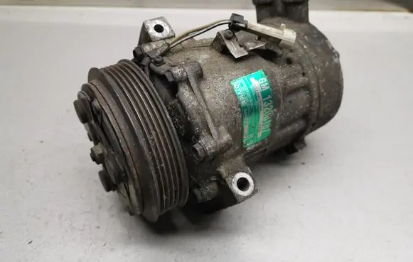 Opel Signum Air conditioning (A/C) compressor (pump) 13208187