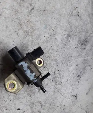 Vacuum valve