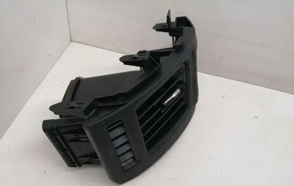 Toyota Prius+ (ZVW40) Dashboard side air vent grill/cover trim 5568647060 5565047101 556504720