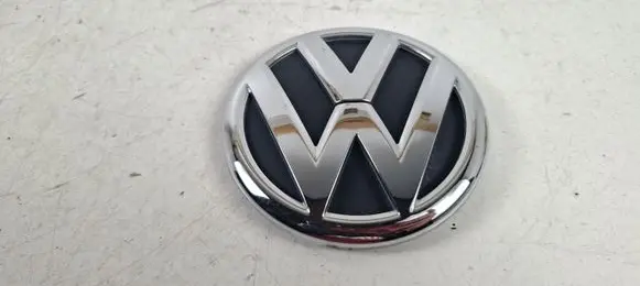 Volkswagen Jetta VI Manufacturer badge logo/emblem 5C6853630