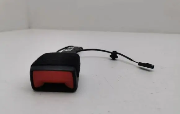 Audi A1 Front seatbelt buckle 6F0857755B