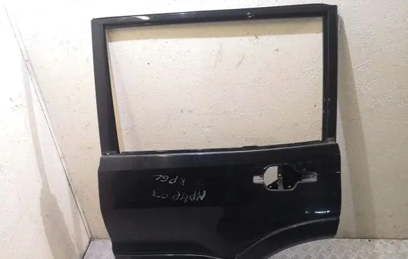 Mitsubishi Pajero Rear door