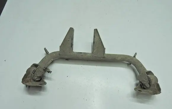 Suzuki SX4 Front differential mounting bracket 