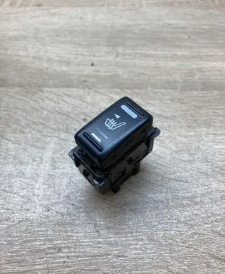 Nissan X-Trail T30 Seat heating switch 