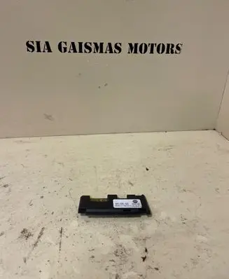 Volkswagen Jetta V Air suspension control unit module (rear) 1K5035532