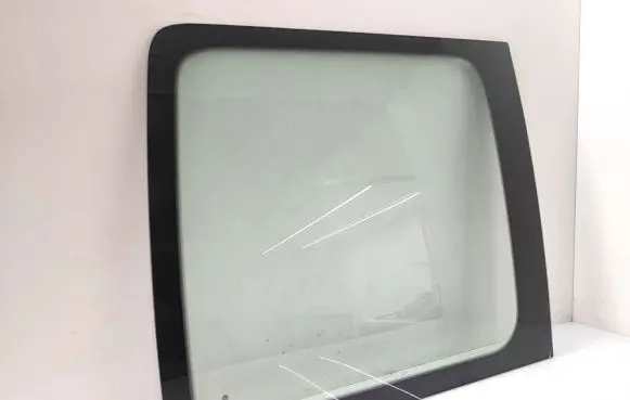Volkswagen Caddy Rear side window 43R001583 E000231 DOT682M3212AS2