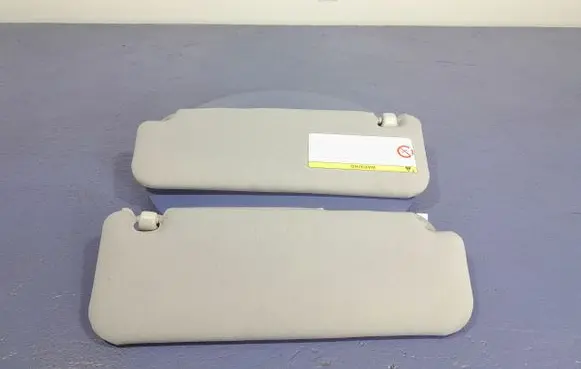 Toyota Prius (NHW20) Sun visor