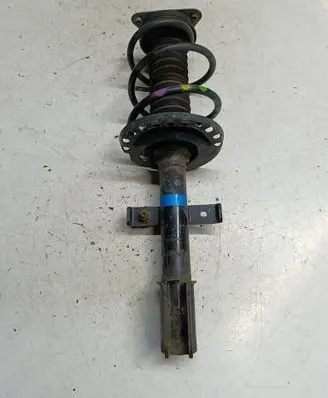 Renault Captur Front shock absorber/damper 543021687RS5 543021687R