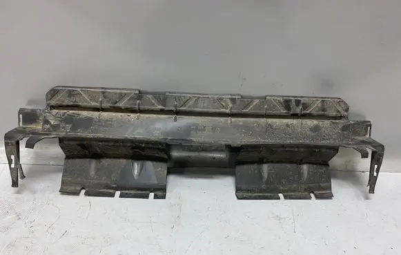 Audi Q7 4M Intercooler air guide/duct channel 4M0121285F