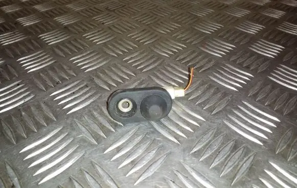 Toyota Corolla Verso E121 Rear door sensor 