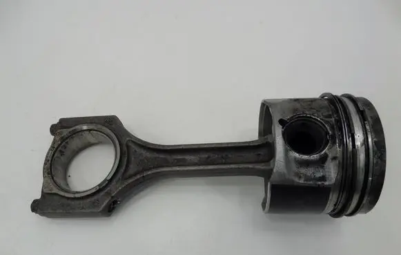 Mini Cooper Countryman R60 Piston with connecting rod 