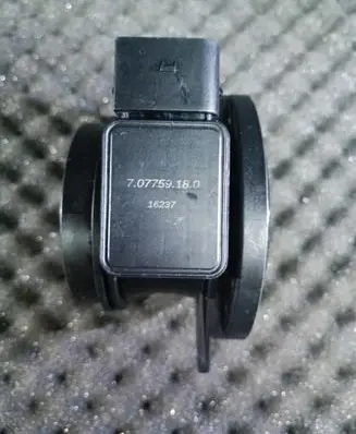 Mercedes-Benz C W203 Mass air flow meter 707759180
