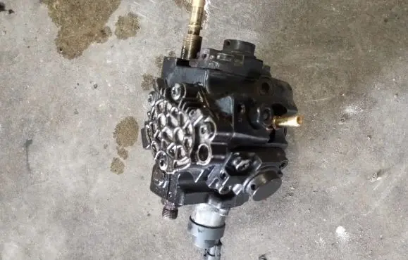 Mitsubishi Outlander Fuel injection high pressure pump MN982326