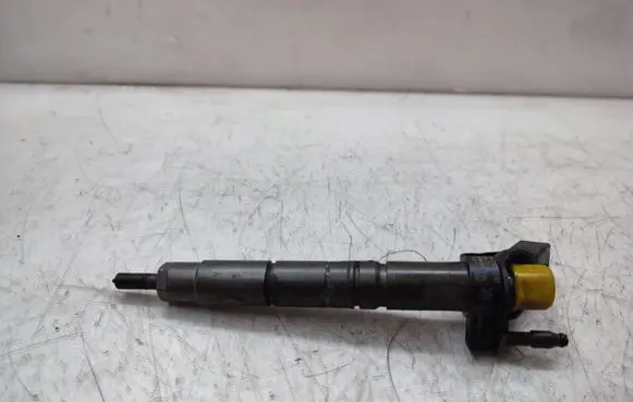 Mercedes-Benz ML W166 Fuel injector 0445116026