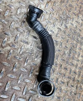 Skoda Superb B8 (3V) Breather hose/pipe 05L103493A