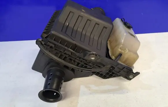 Lincoln Navigator Air filter box AL148C045AA 9L349A612AB