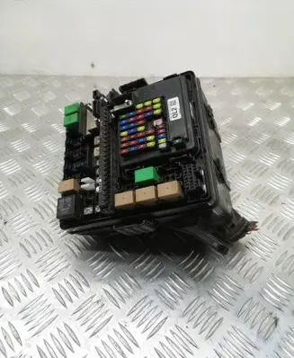 KIA Sportage Fuse module 91950D9880 91454F1211