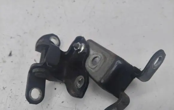 Rear door hinge set