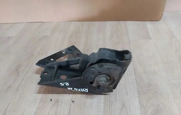 Toyota RAV 4 (XA40) Engine mount vacuum valve 