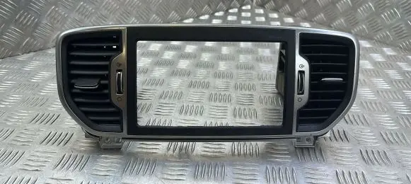 KIA Sportage Dash center air vent grill 97410F1000